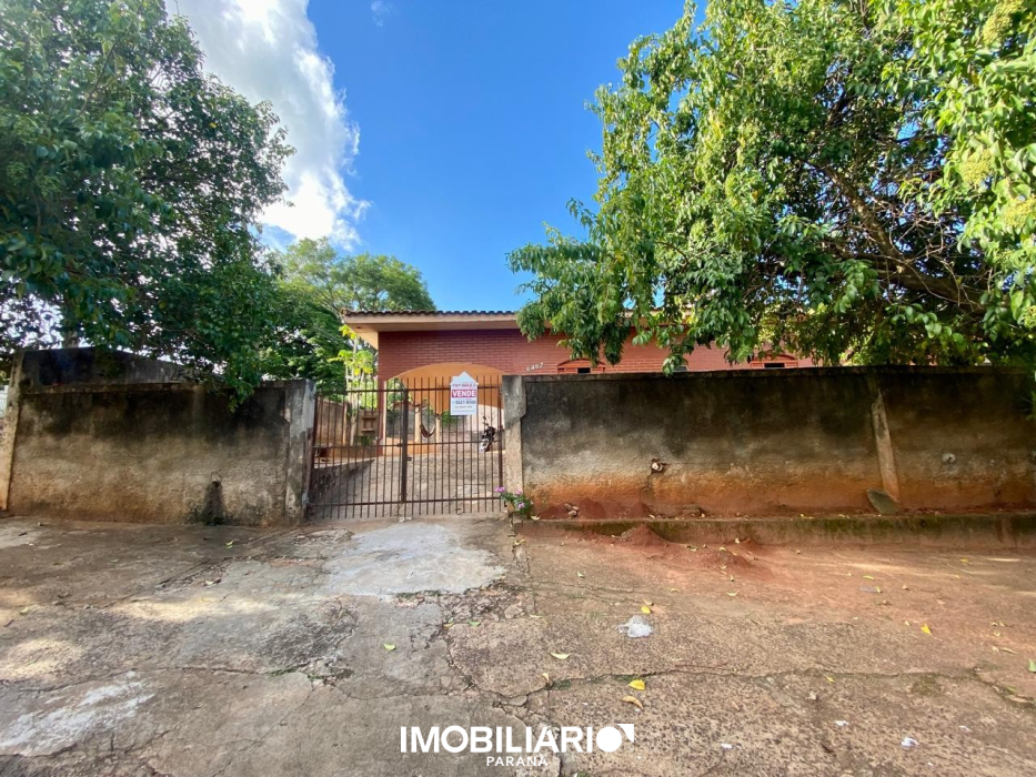 Residência para  venda em Zona IV, Umuarama, 279,00m², com 3 quartos