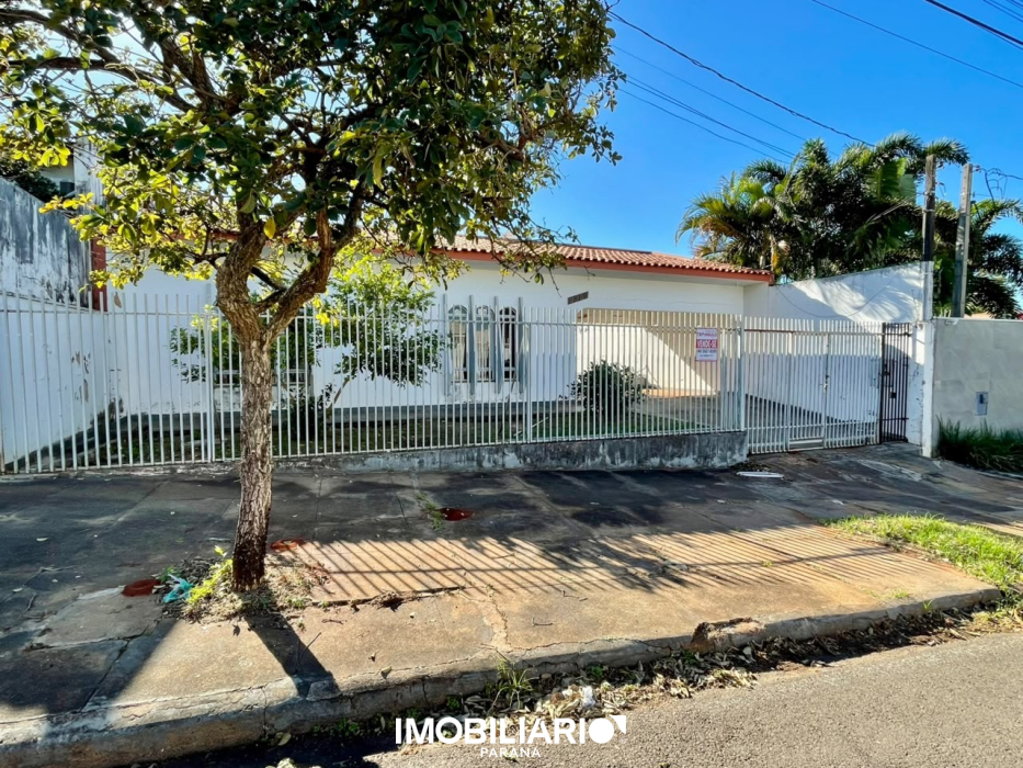 Residência para  venda em Parque Presidente, Umuarama, 423,00m²