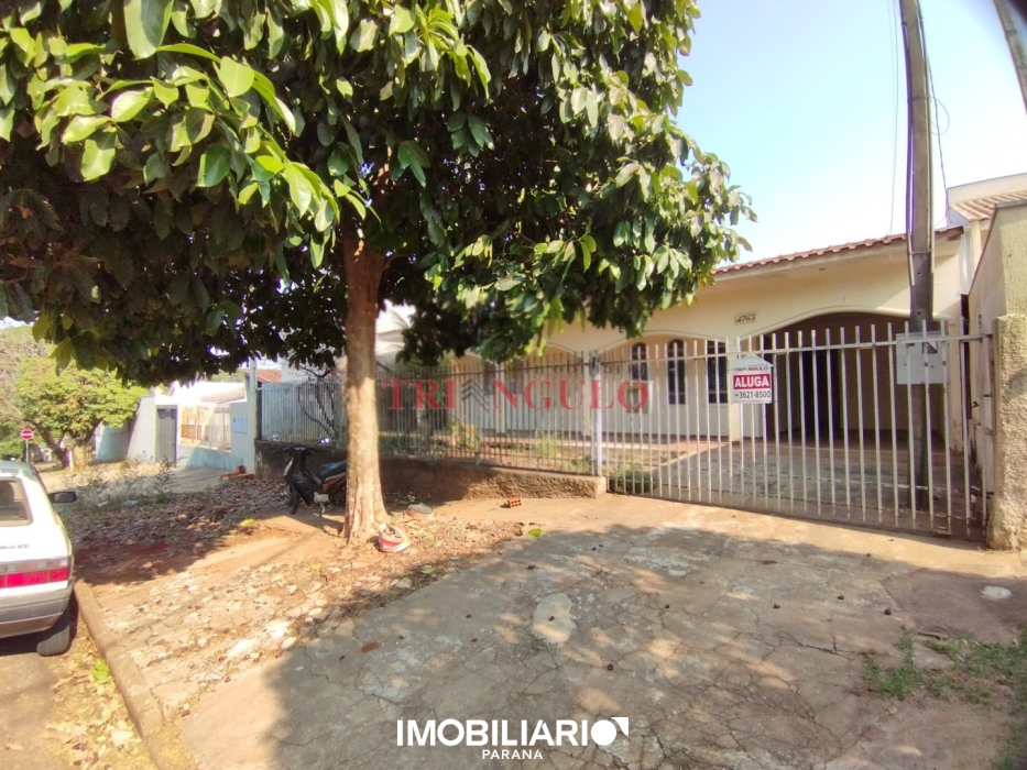 Residência para  venda em Zona V, Umuarama, 490,00m², com 3 quartos