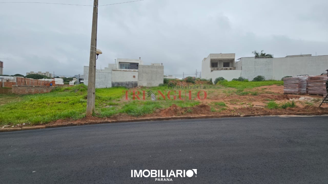Terreno para  venda em Zona V, Umuarama, 221,00m²