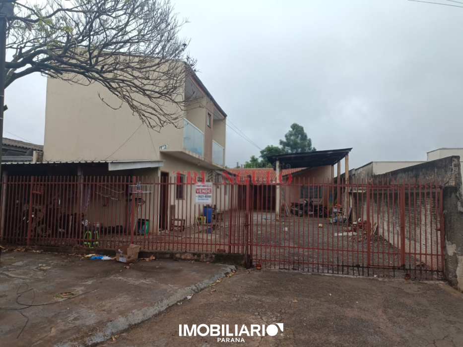 Sobrado para  venda em Parque das Laranjeiras, Umuarama, 360,00m²