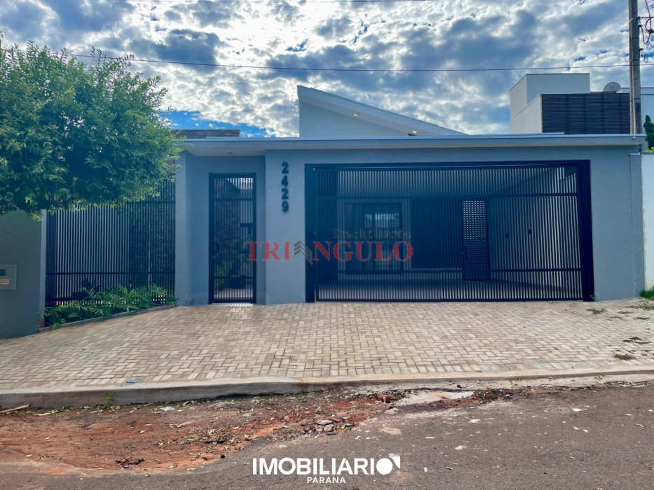 Residência para  venda em Parque Cidade Jardim, Umuarama, 360,00m², com 4 quartos