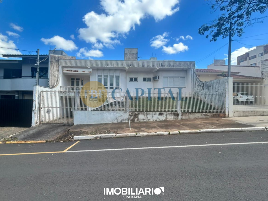 Residência para  venda em Zona III, Umuarama, 246,00m², com 2 quartos