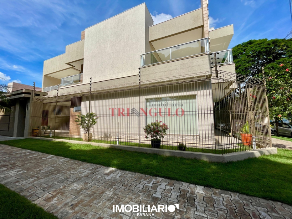 Sobrado para  venda em Zona I, Umuarama, 338,00m², com 3 quartos