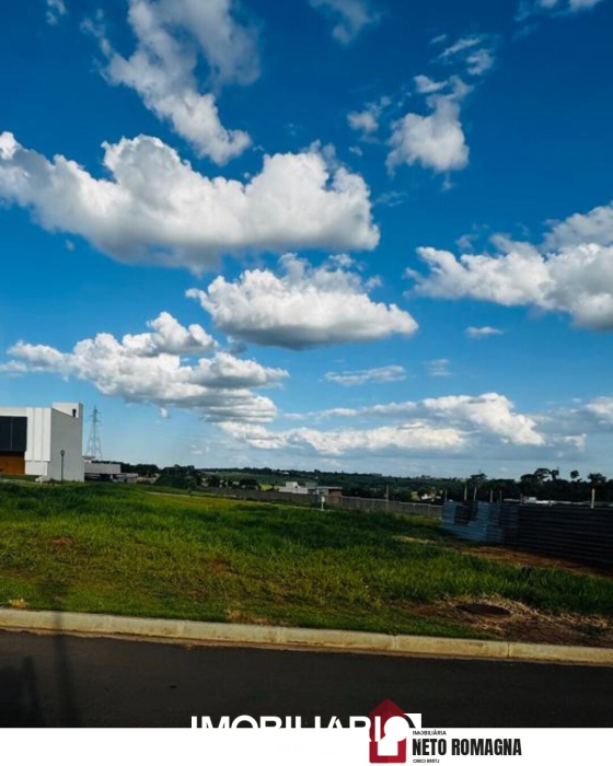 Terreno para  venda em Zona III, Umuarama, 246,00m²