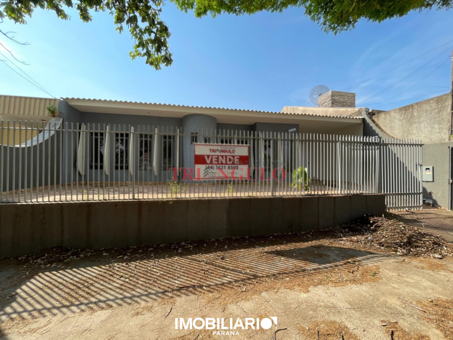 Residência para  venda em Zona Armazém, Umuarama, 395,00m², com 4 quartos