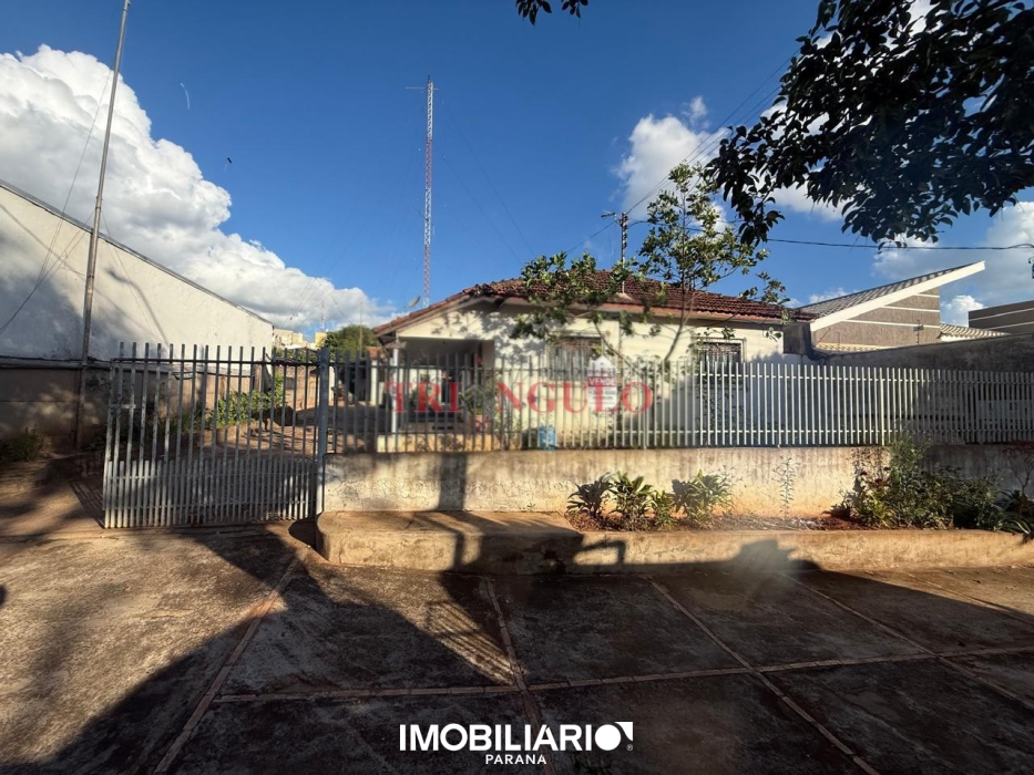 Residência para  venda em ZONA 06, Umuarama, 525,00m²