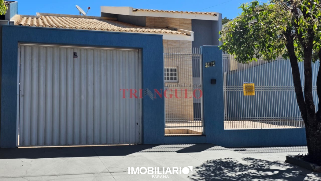 Residência para  venda em Zona IV, Umuarama, 273,00m², com 3 quartos