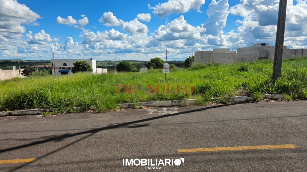 Terreno para  venda em Parque Residencial Metropolitano, Umuarama, 220,00m²