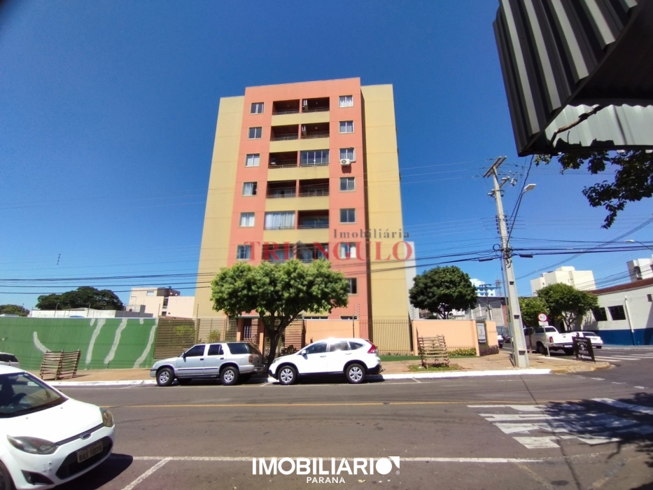 Apartamento para  venda em Zona II, Umuarama, 79,00m², com 3 quartos