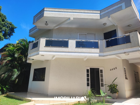 Sobrado para  venda em Zona II, Umuarama, 536,00m², com 2 quartos