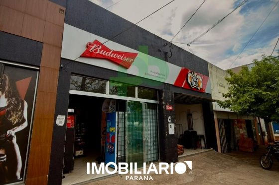 Loja Comercial para  venda em Centro, Cruzeiro do Oeste, 300,00m²