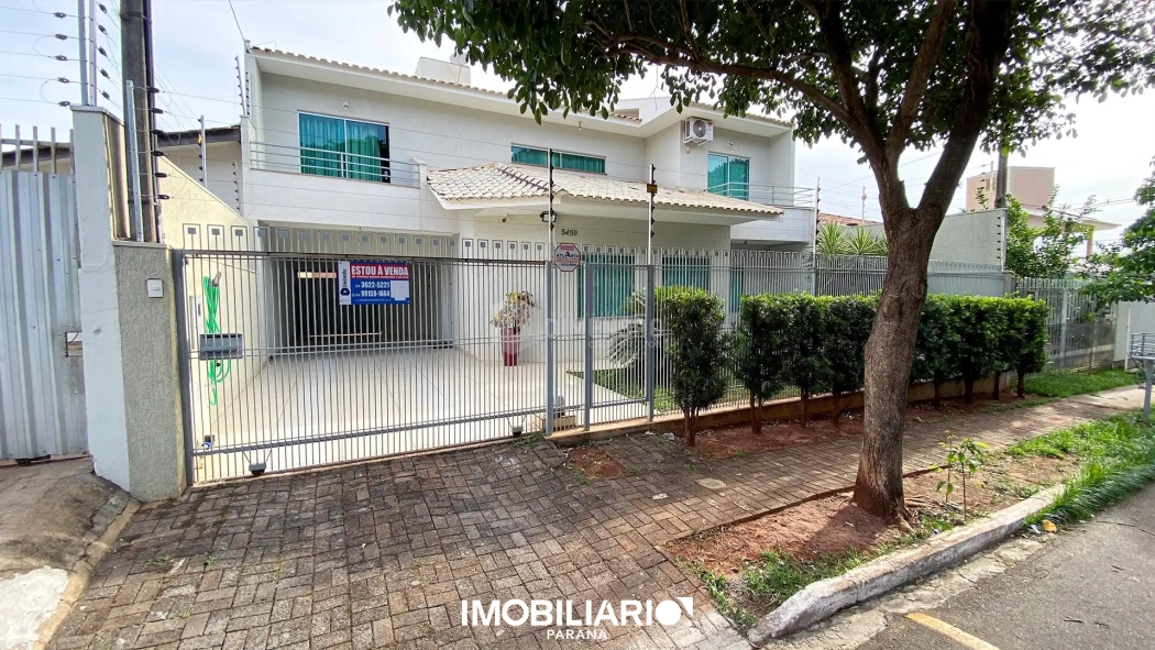 Sobrado para  venda em Zona II, Umuarama, 288,30m², com 3 quartos