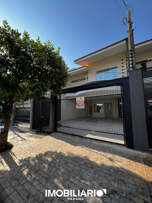 Sobrado para  venda em Zona II, Umuarama, 278,00m²