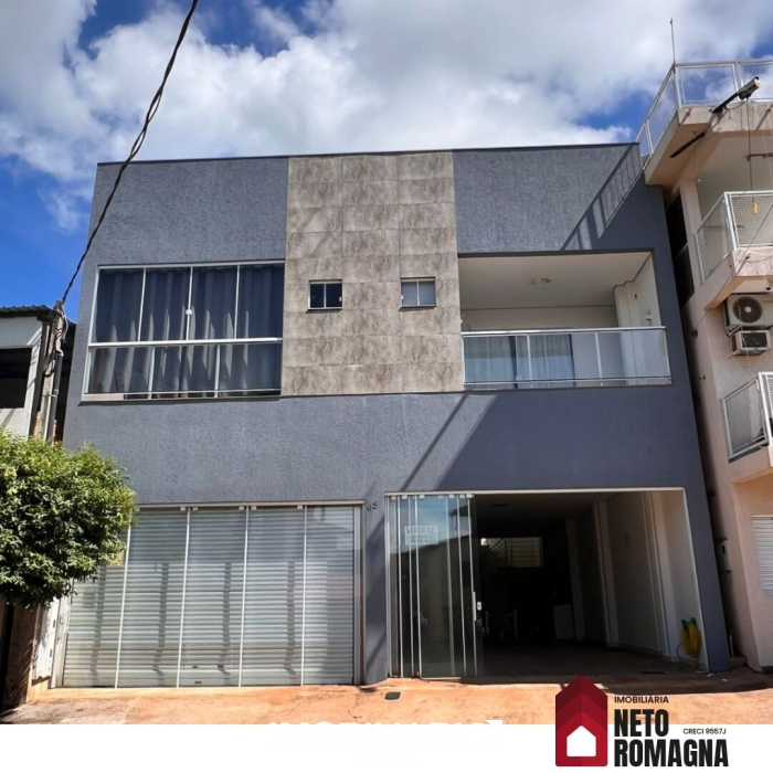 Sobrado para  venda em Centro, Umuarama, 215,00m², com 4 quartos