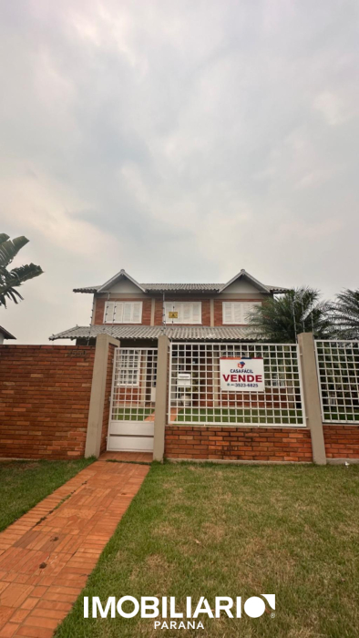 Sobrado para  venda em Centro, Campo Mourão, 475,00m², com 4 quartos