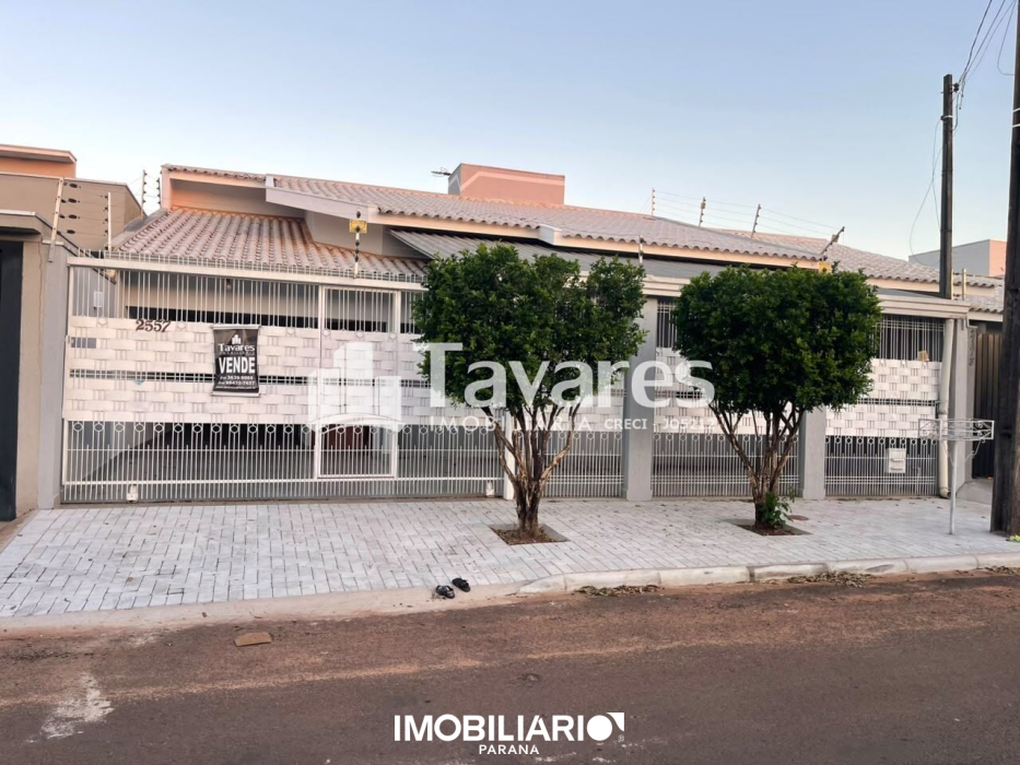 Residência para  venda em Jardim Veneza, Umuarama, 200,00m², com 3 quartos