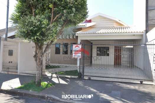 Residência para  venda em Parque Bandeirantes, Umuarama, 275,00m², com 3 quartos