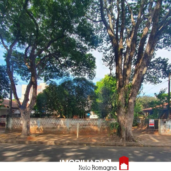 Terreno para  venda em Zona III, Umuarama