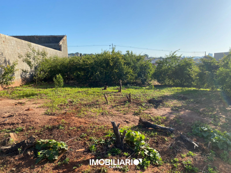 Terreno para  venda em Jardim Aeroporto III, Umuarama, 250,23m²
