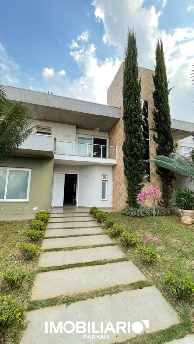 Sobrado para  venda em Centro, Campo Mourão, 468,60m², com 3 quartos