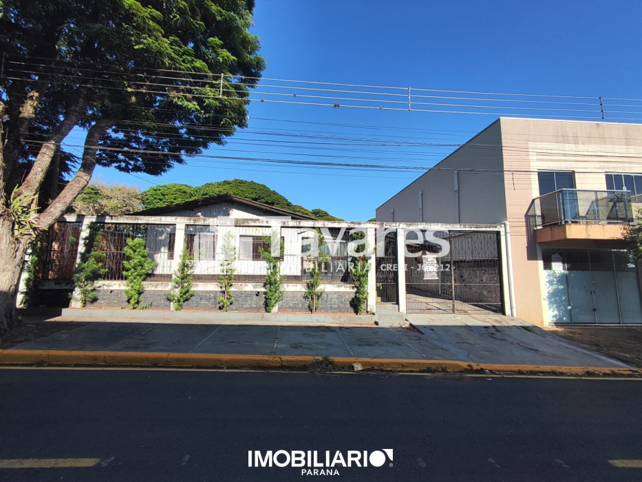 Residência para  venda em Zona VII, Umuarama, 256,00m², com 3 quartos