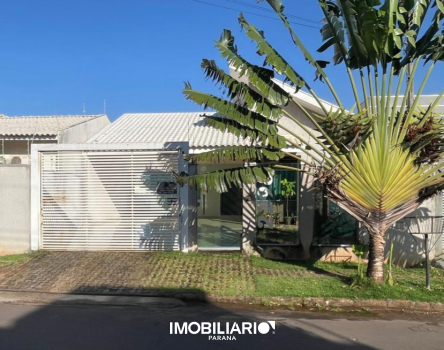 Residência para  venda em Parque do Lago, Umuarama, 250,91m², com 3 quartos