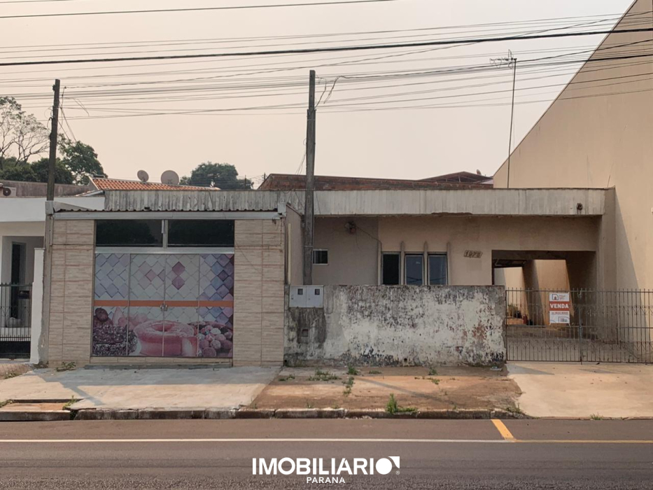 Residência para  venda em Zona VII, Umuarama, 303,44m², com 3 quartos