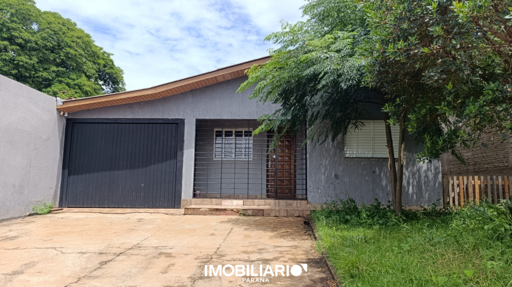 Residência para  venda em Centro, Campo Mourão, 100,00m², com 3 quartos