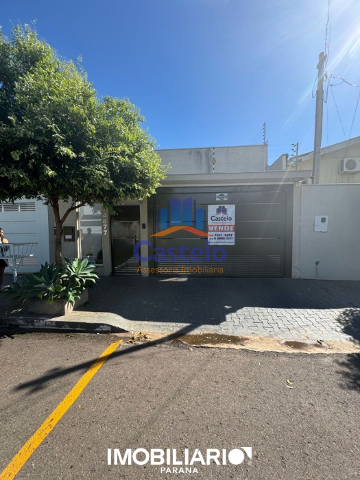 Residência para  venda em Zona II, Umuarama, 240,00m², com 3 quartos