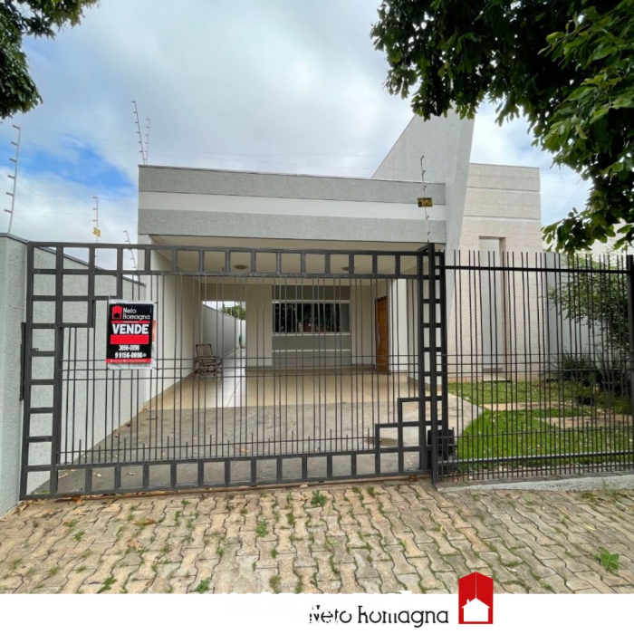 Residência para  venda em Parque do Lago, Umuarama, 250,00m², com 3 quartos