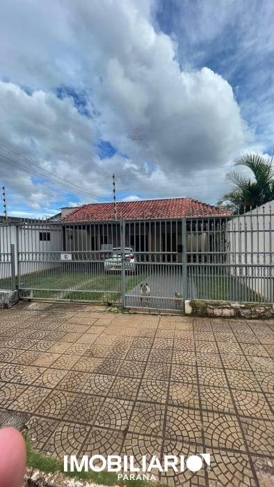 Comercial E Residencial para  venda em Centro, Campo Mourão, 55,00m², com 5 quartos