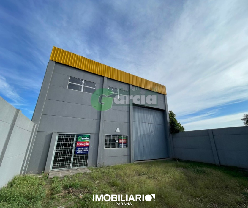 Salão Comercial para  alugar em Parque das Laranjeiras, Umuarama, 253,00m²