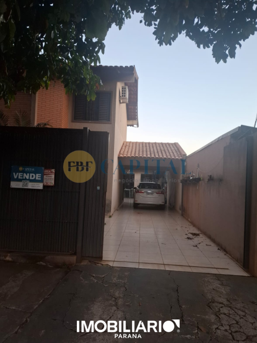 Sobrado para  venda em Zona Armazém, Umuarama, 197,00m², com 2 quartos