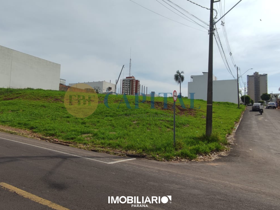Terreno para  venda em Zona III, Umuarama, 1.028,25m²