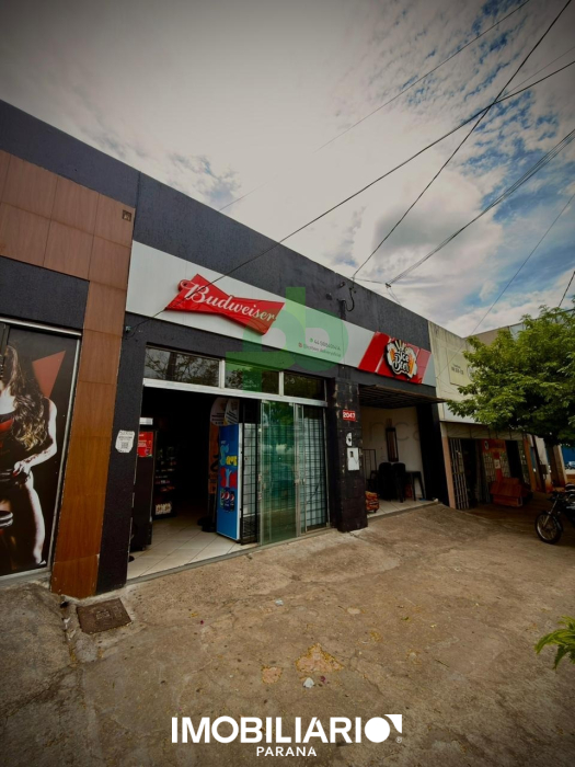 Loja Comercial para  venda em Centro, Cruzeiro do Oeste, 300,00m²
