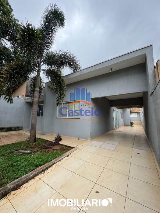 Residência para  alugar em Zona IV, Umuarama, 270,00m², com 3 quartos