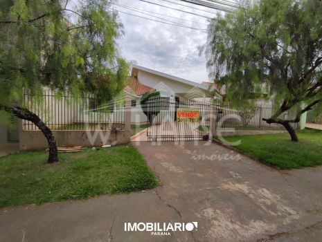 Residência para  venda em Centro, Campo Mourão, 110,00m², com 2 quartos