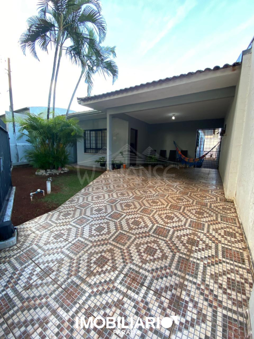 Residência para  venda em Vila Teixeira, Campo Mourão, 277,00m², com 2 quartos