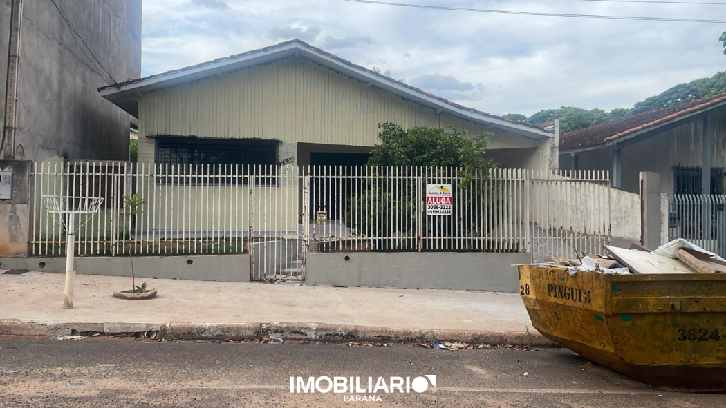 Residência para  alugar em Parque Presidente, Umuarama, 279,00m², com 4 quartos