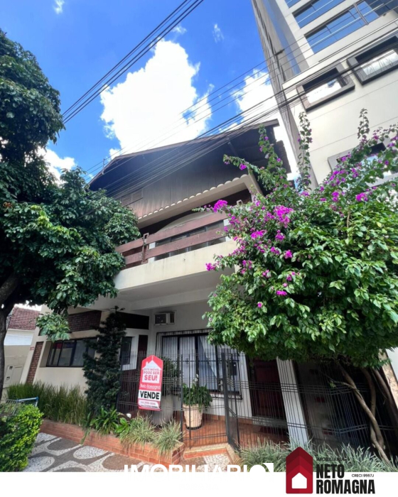 Residência para  venda em Centro, Umuarama, 700,00m²