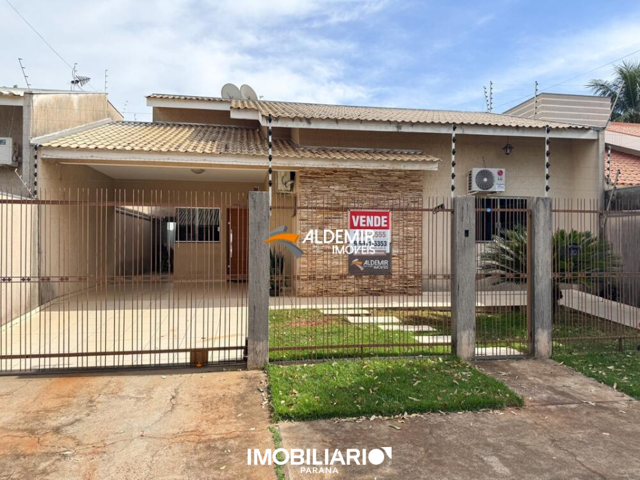 Residência para  venda em , Umuarama, 200,35m², com 2 quartos