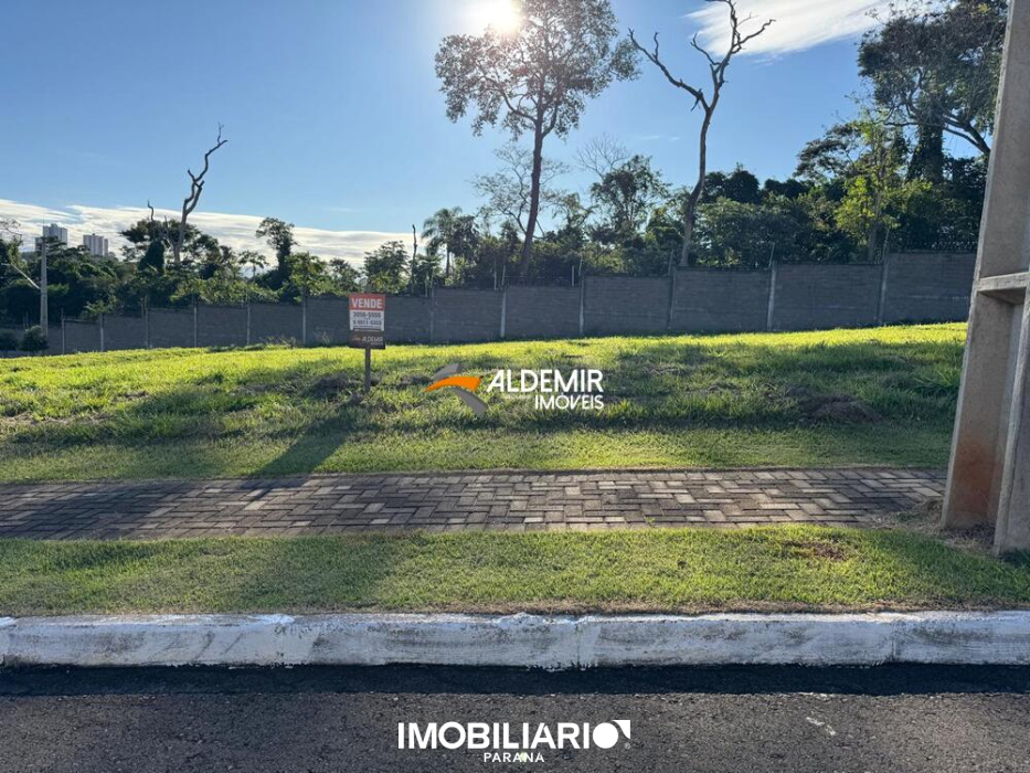 Terreno para  venda em Jardins de Versailles, Umuarama, 365,08m²