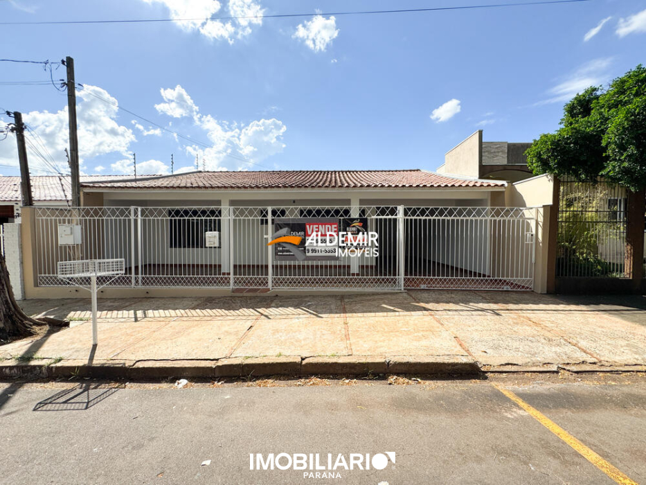 Residência para  vendaUmuarama, 210,00m², com 2 quartos