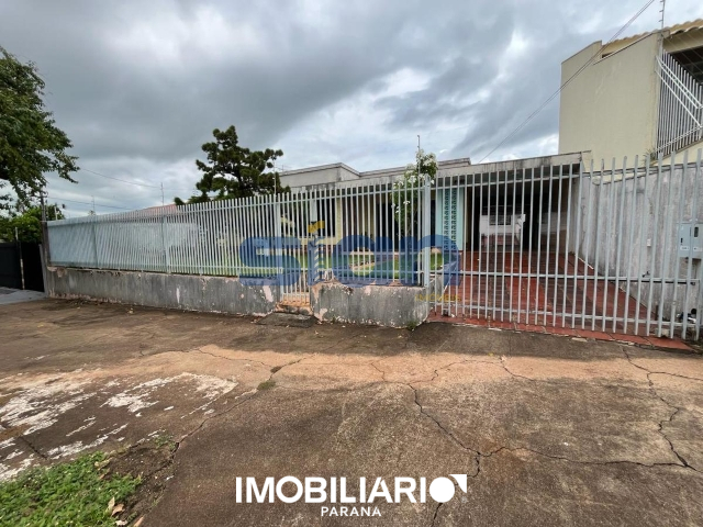 Residência para  alugar em Zona III, Umuarama, 308,00m², com 3 quartos