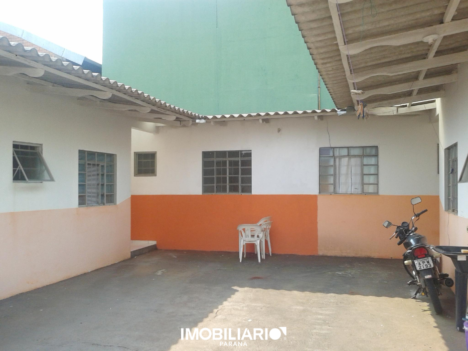 Residência para  alugar em Centro, Campo Mourão, com 2 quartos