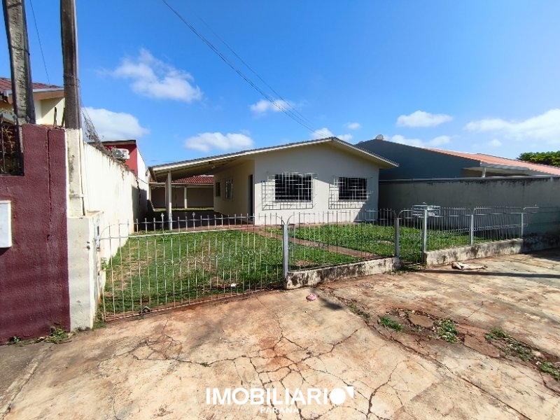 Residência para  alugar em Jardim Copacabana, Campo Mourão, com 2 quartos