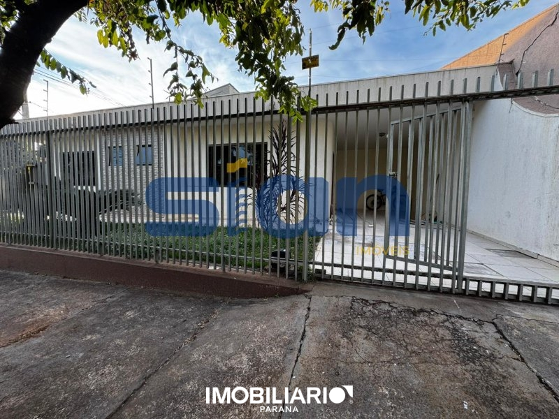 Residência para  alugar em Zona II, Umuarama, 200,00m², com 2 quartos