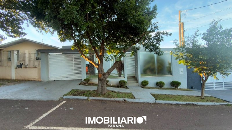 Residência para  venda em Conjunto Residencial Capricórnio, Campo Mourão, 357,00m²