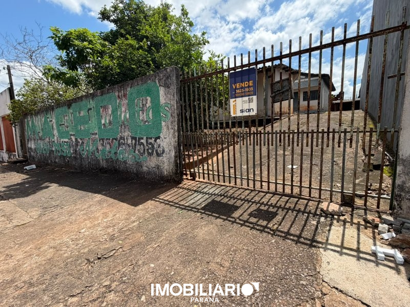 Comercial E Residencial para  venda em Zona VII, Umuarama, 490,00m²